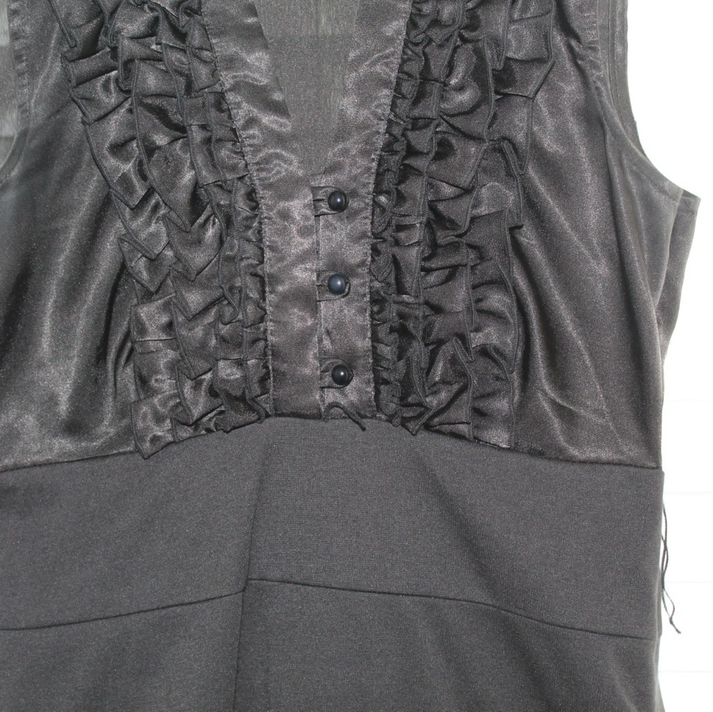 Dress - Picture 7 of 8